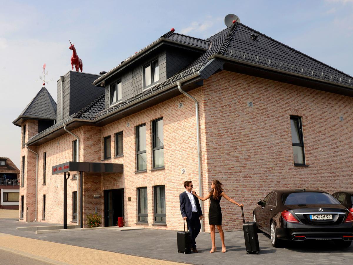 Hotel Rotes Einhorn **** Duren Exterior foto